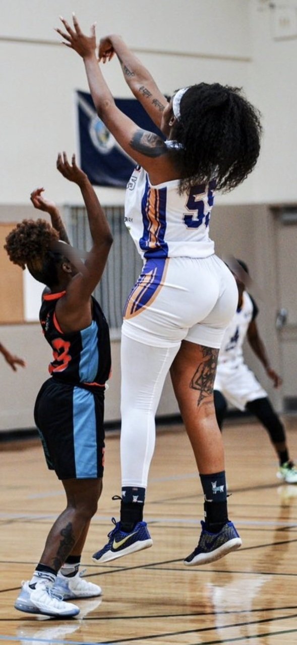 6'4 Tall Thick Gorgeous 🇳🇬🇺🇲 Amazon Milf.. Ex Baller🏀.. Instagram Influencer.. 30