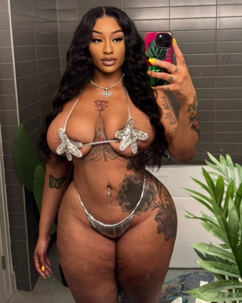 6'4 Tall Thick Gorgeous 🇳🇬🇺🇲 Amazon Milf.. Ex Baller🏀.. Instagram Influencer.. 39