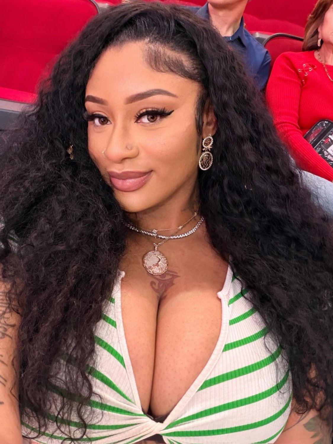 6'4 Tall Thick Gorgeous 🇳🇬🇺🇲 Amazon Milf.. Ex Baller🏀.. Instagram Influencer.. 3
