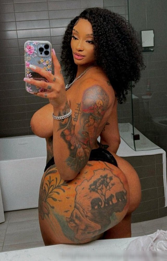 6'4 Tall Thick Gorgeous 🇳🇬🇺🇲 Amazon Milf.. Ex Baller🏀.. Instagram Influencer.. 48