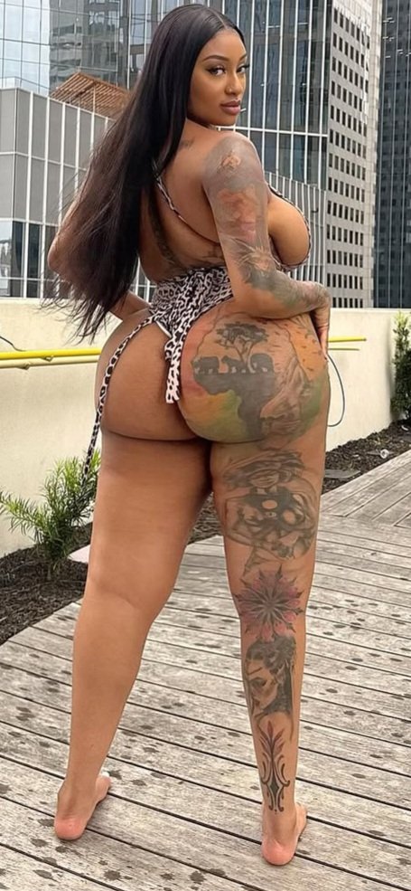 6'4 Tall Thick Gorgeous 🇳🇬🇺🇲 Amazon Milf.. Ex Baller🏀.. Instagram Influencer.. 19