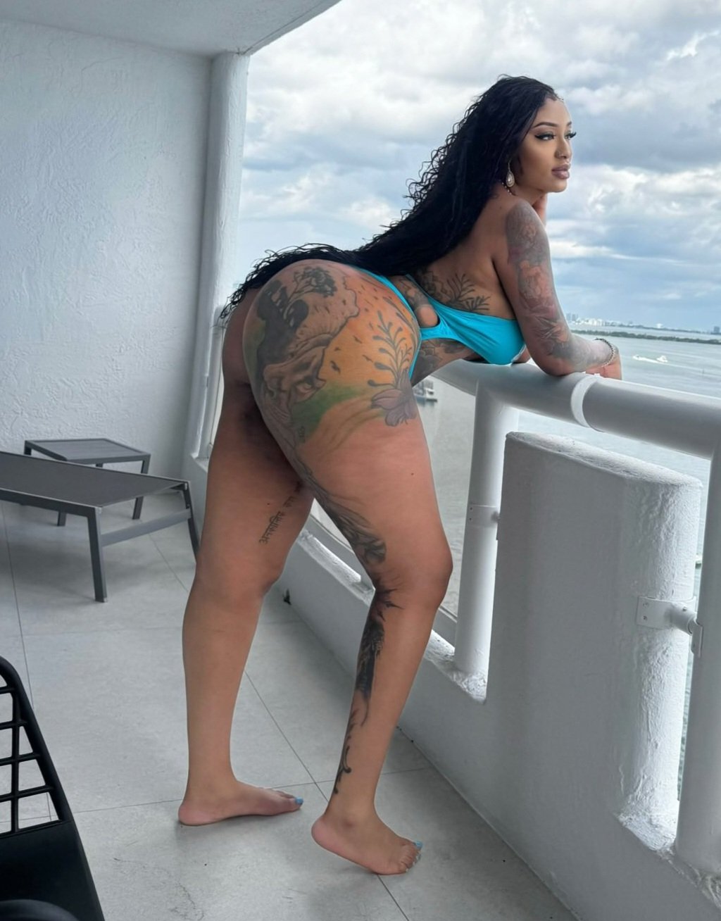 6'4 Tall Thick Gorgeous 🇳🇬🇺🇲 Amazon Milf.. Ex Baller🏀.. Instagram Influencer.. 34