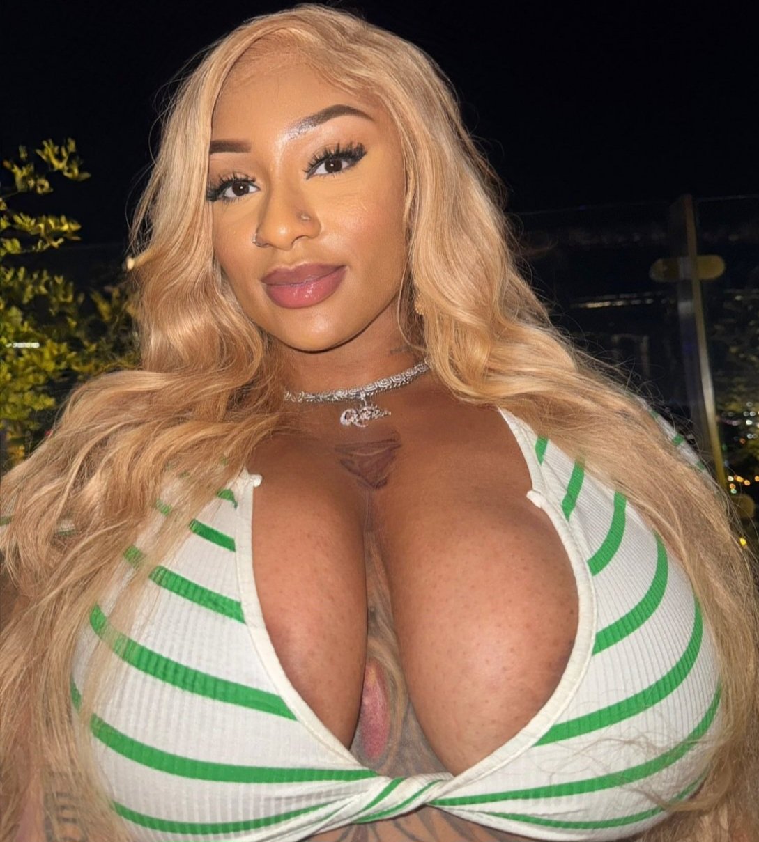 6'4 Tall Thick Gorgeous 🇳🇬🇺🇲 Amazon Milf.. Ex Baller🏀.. Instagram Influencer.. 5