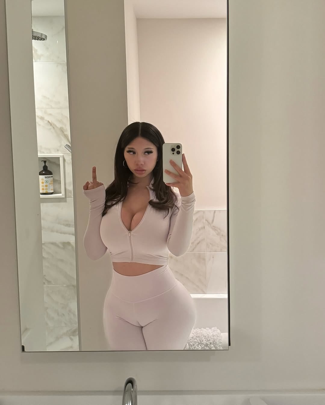 Abg Asian rave teen from Toronto cheats on her man with me for money (100% real) 1