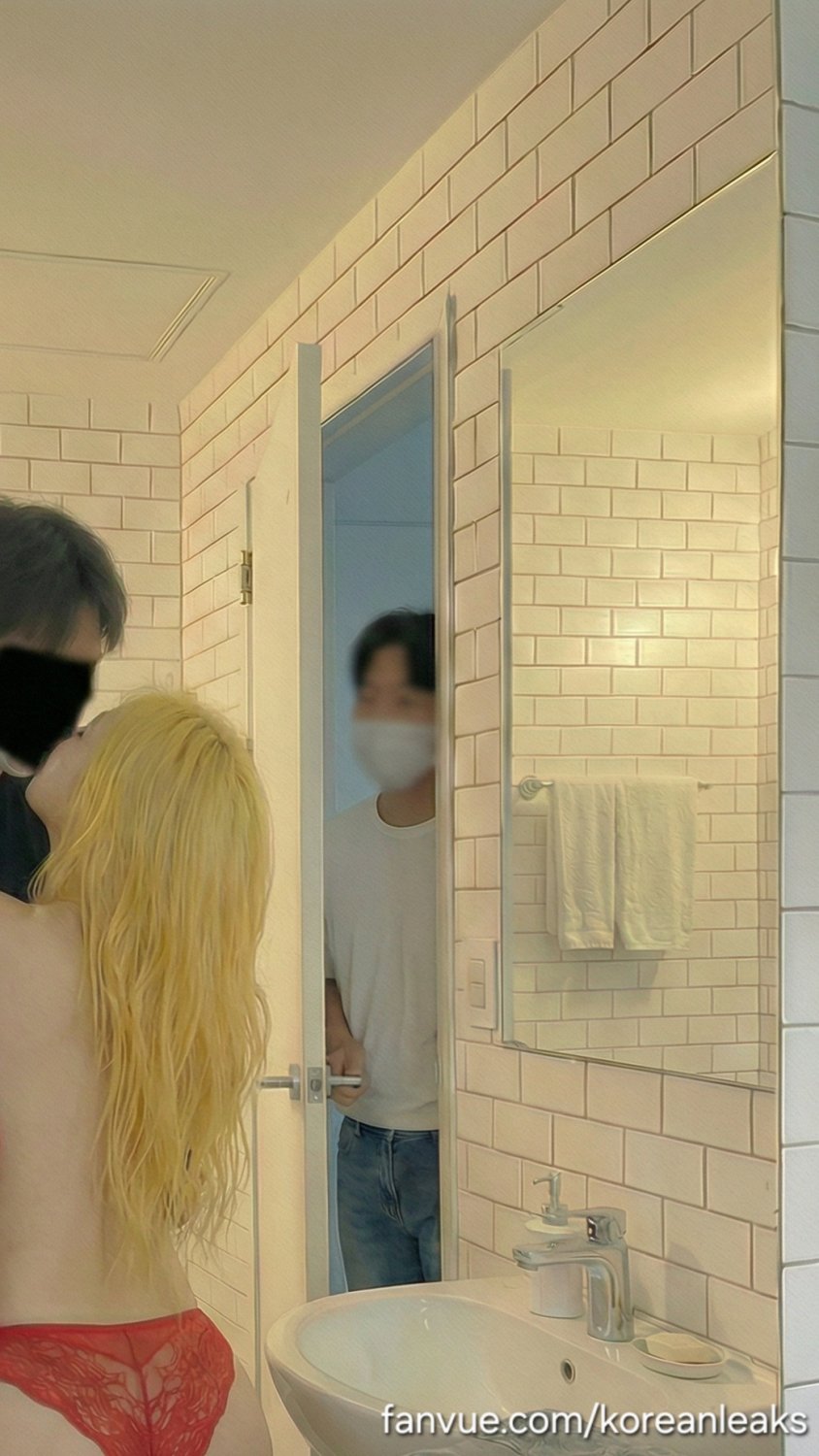 Asian ABG model girlfriend with thick ass cuckolded NTR in front of boyfriend at korean photo studio 7