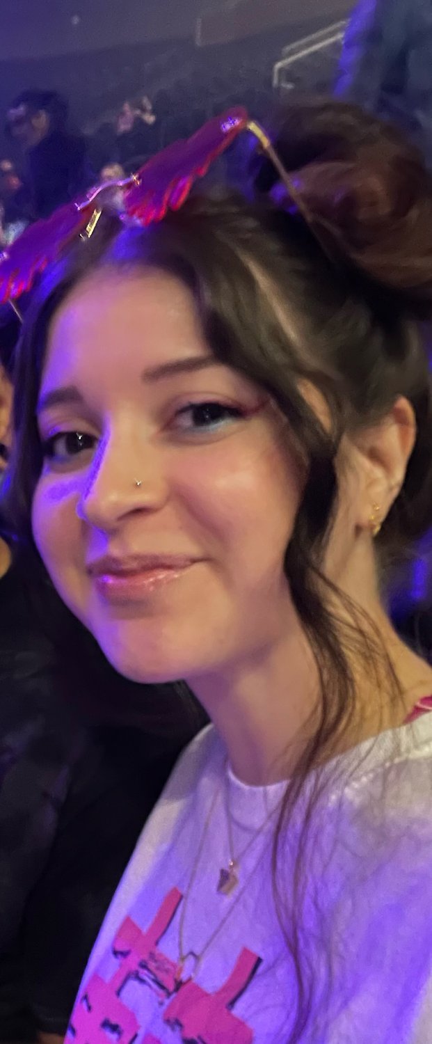 Cuck shares his teen whore wife with his friends. Something about this young whores cunt tho🔥🤤🤤 39