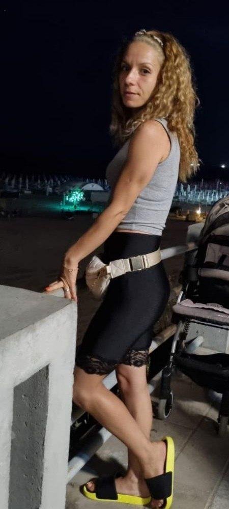 Cuckold expose slutwife Bianca 30yrs mom of 2. 3hole bich try escort. Anal gape +40748509324 like 19
