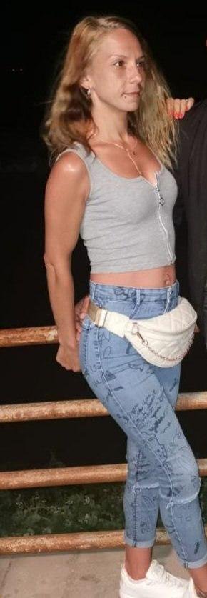 Cuckold expose slutwife Bianca 30yrs mom of 2. 3hole bich try escort. Anal gape +40748509324 like 28