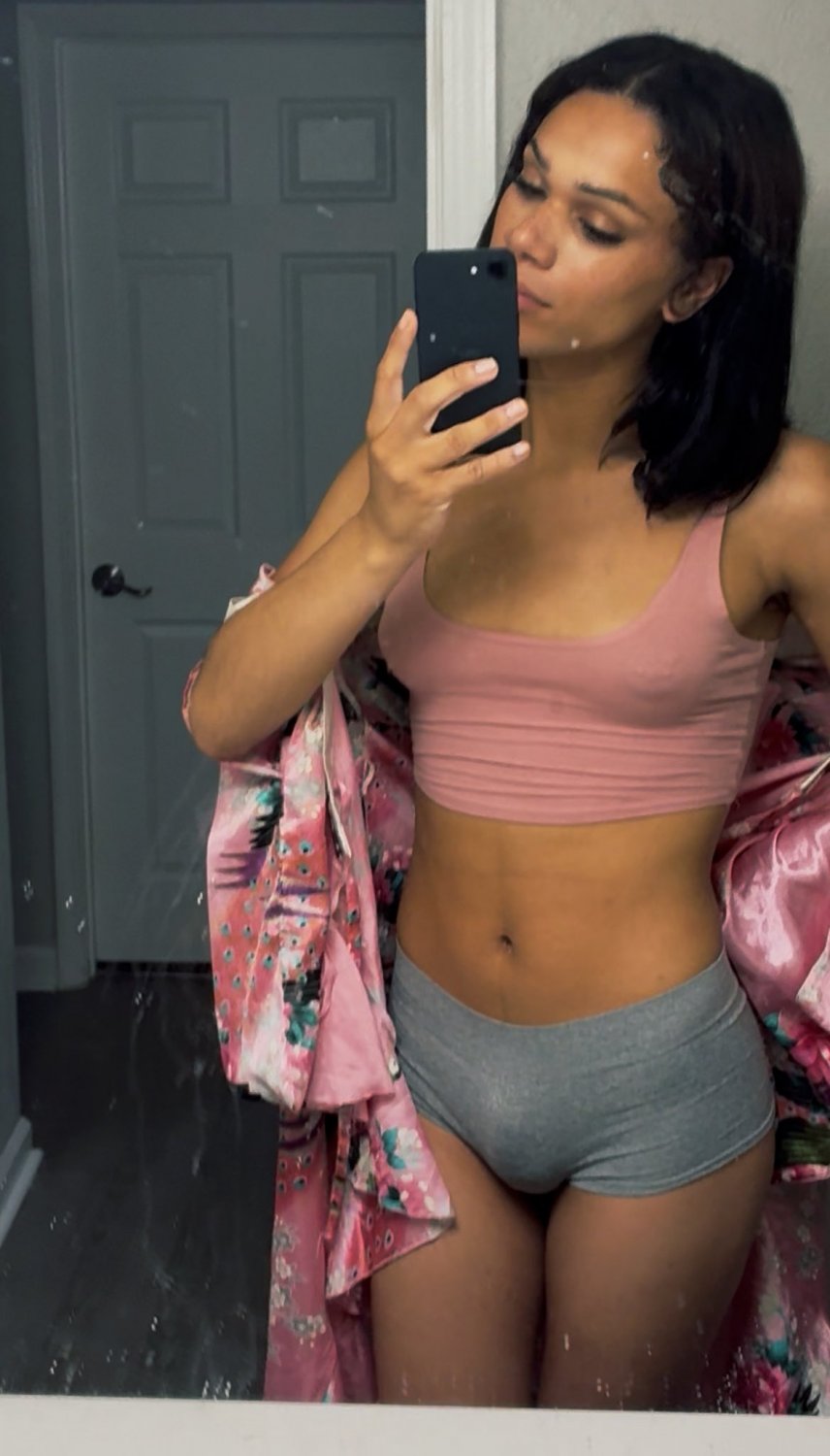 Light Skin Baddie Trans Showing Her Body Off 😍😋 (Black, Petite, Jerking, Blowjob, Twerk, Natural) 2