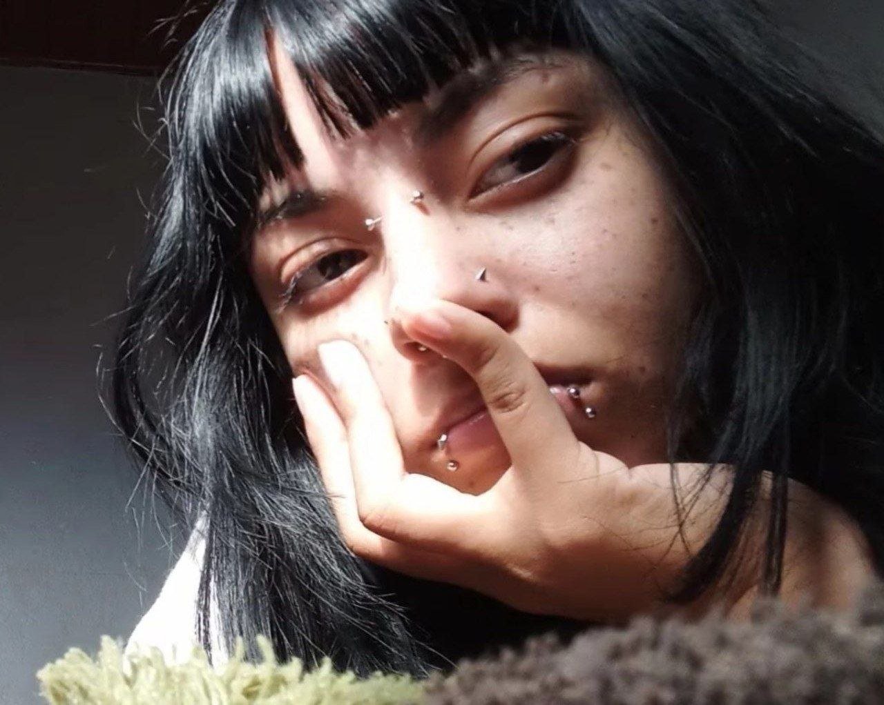 Novinha Paulista com piercing no peito vazada! video novo vazado erome brasil (3) 2