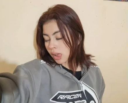 Novinha cai na wem vazada por amigo!! vazou erome video novo brasil