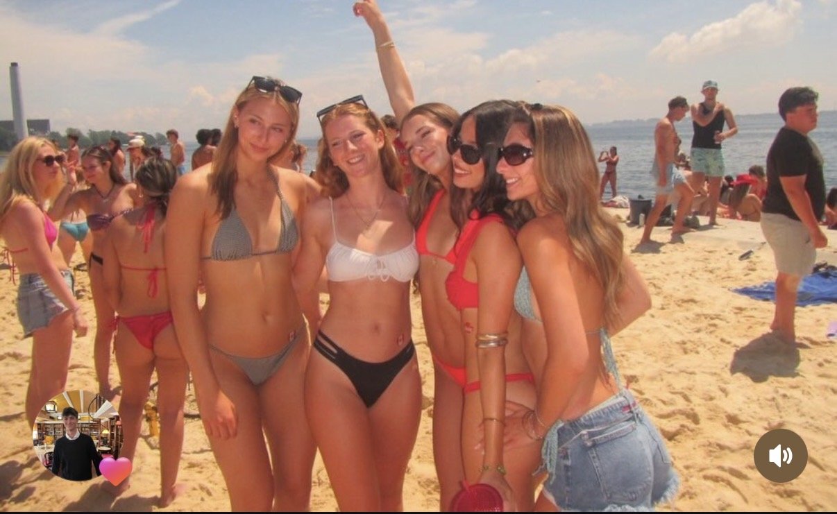 Recherche recherche erome BC pute canadienne de fac et ses copines aiment montrer leurs culs (10) 2