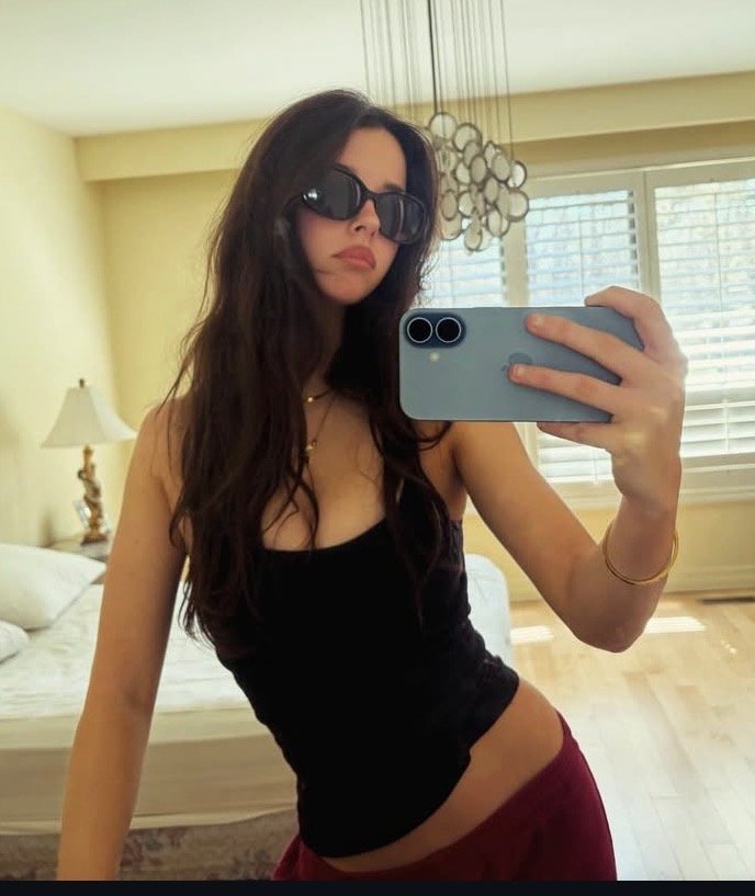 Recherche erome BC salope canuck de la fac et ses amies aiment montrer leurs fesses (12) 3