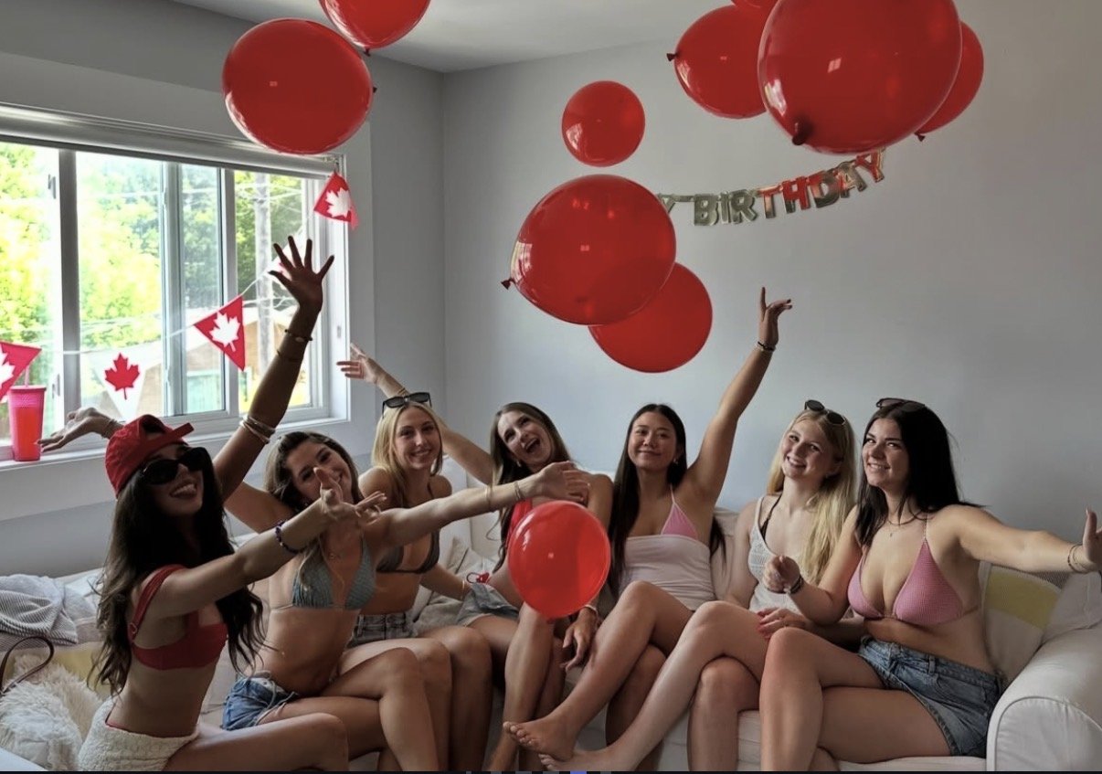 Recherche recherche erome BC salope canadienne d'université et ses copines aiment montrer leurs culs (11) 3