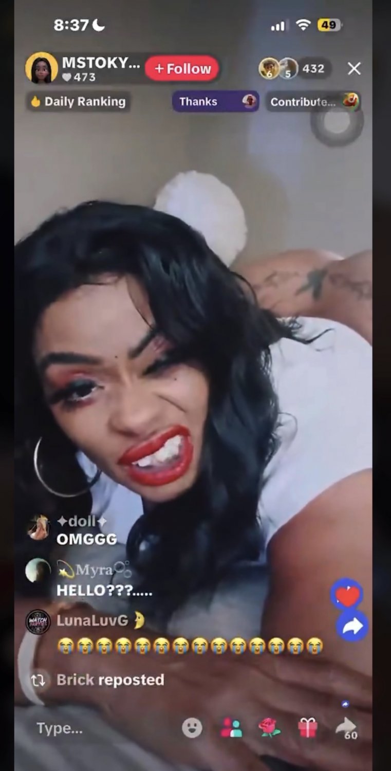 Tokyo Toni aka black Chyna mom twerking naked on TikTok live 1