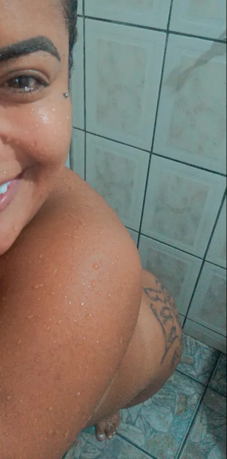 Vazou Corno exibindo a esposa novinha cavala anal!! videos novos erome videos brasil videos vazados (3) 2
