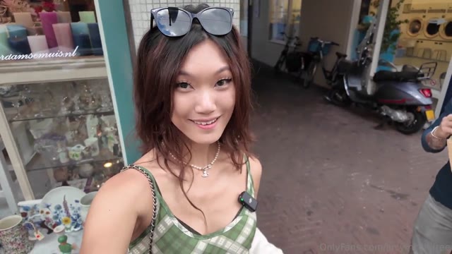 insanely hot asian babe takes her tinder date home to fuck him