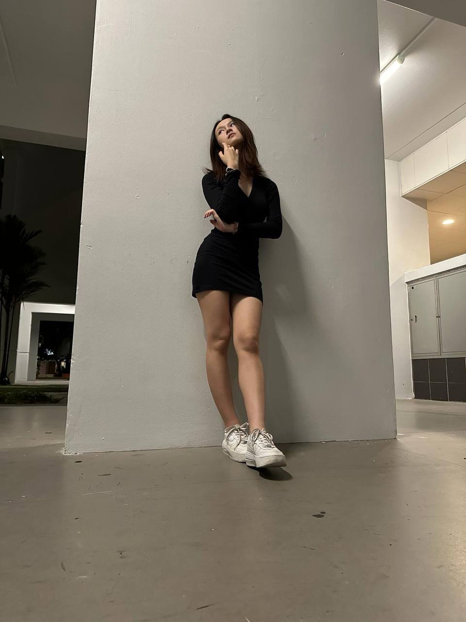 xmm sg singapore loves to tease in public at the lift lobby 8
